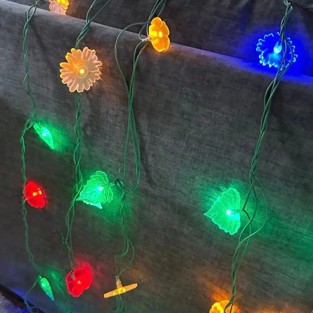 IKEA SKINA Design Ola Wihiborg Lights flowers leaves blue red green jungle 2006